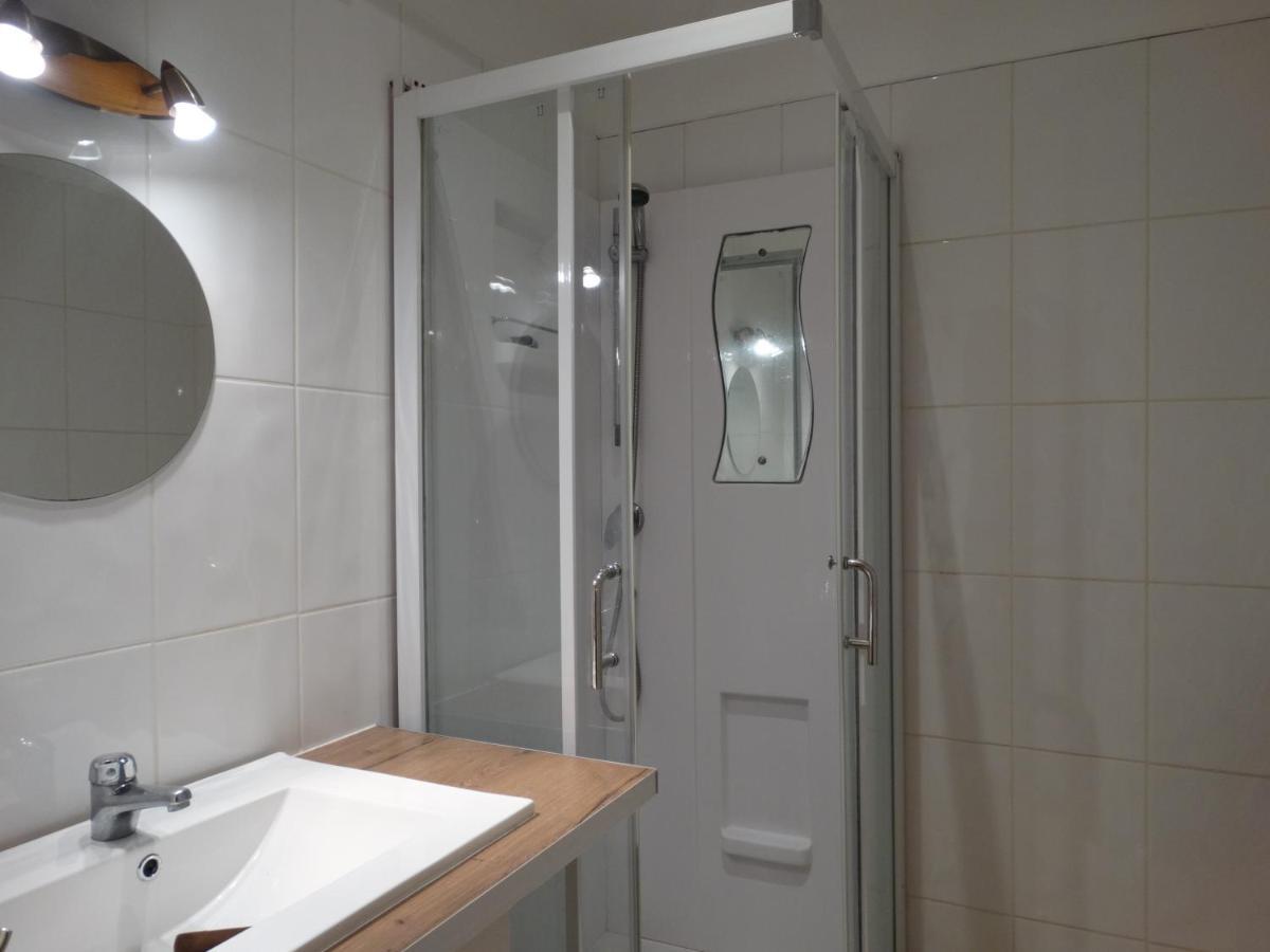 Апартаменты Appart Cosy Plein Centre Сен-Поль-де-Леон Экстерьер фото